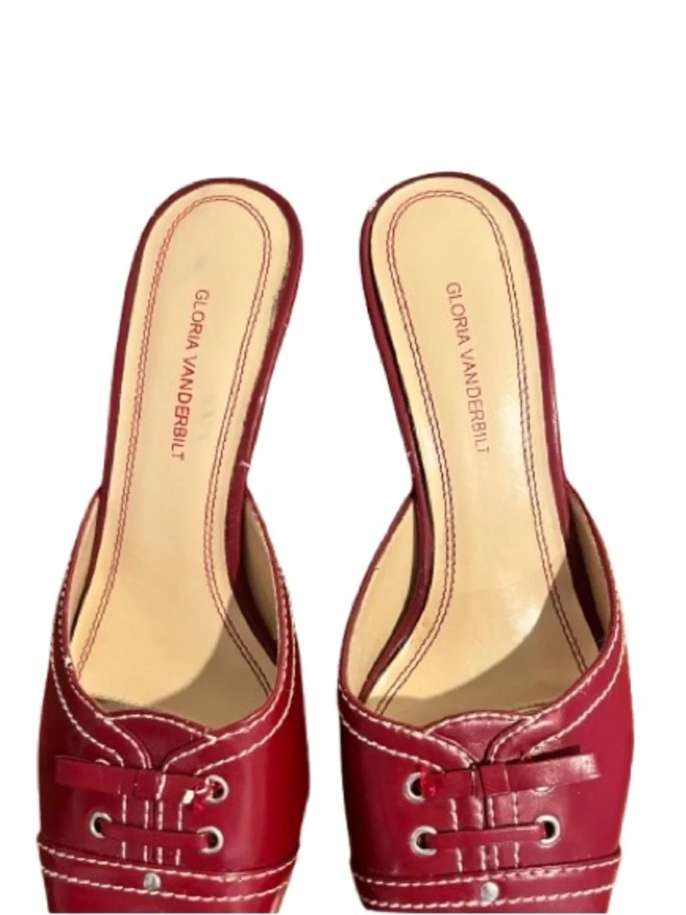 Vintage Gloria Vanderbilt Red Slip On Kitten Heels. Size: 6